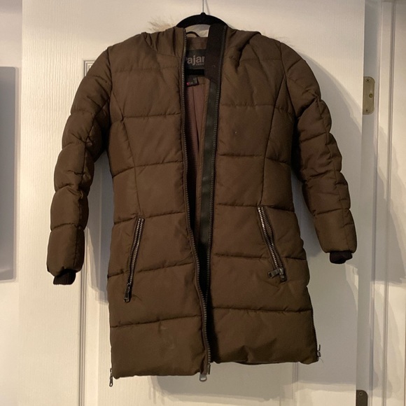 Pajar Kids winter jacket with side zipper and fur hood. Smoke free home. - Picture 2 of 6